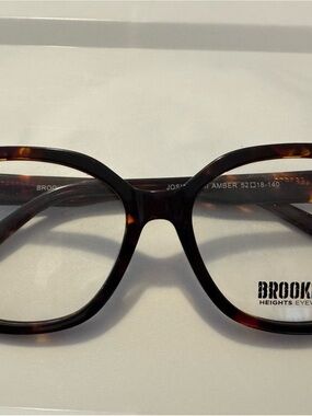 Brooklyn Heights Josie Demi Amber 52/18/140 Eyewear  Frame